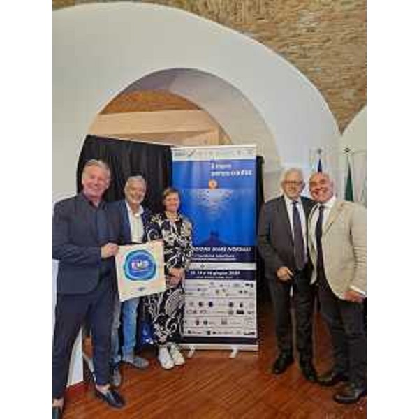 L'assessore Scoccimarro (a sinistra) alla presentazione della 13esima edizione di Mare Nordest - L'assessore Scoccimarro (a sinistra) alla presentazione della 13esima edizione di Mare Nordest