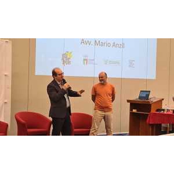 Il vicegovernatore del Friuli Venezia Giulia Mario Anzil nel corso delle finali del Torneo Coppa Fairplay, in svolgimento al Bella Italia Village di Lignano Sabbiadoro. - Il vicegovernatore del Friuli Venezia Giulia Mario Anzil nel corso delle finali del Torneo Coppa Fairplay, in svolgimento al Bella Italia Village di Lignano Sabbiadoro.