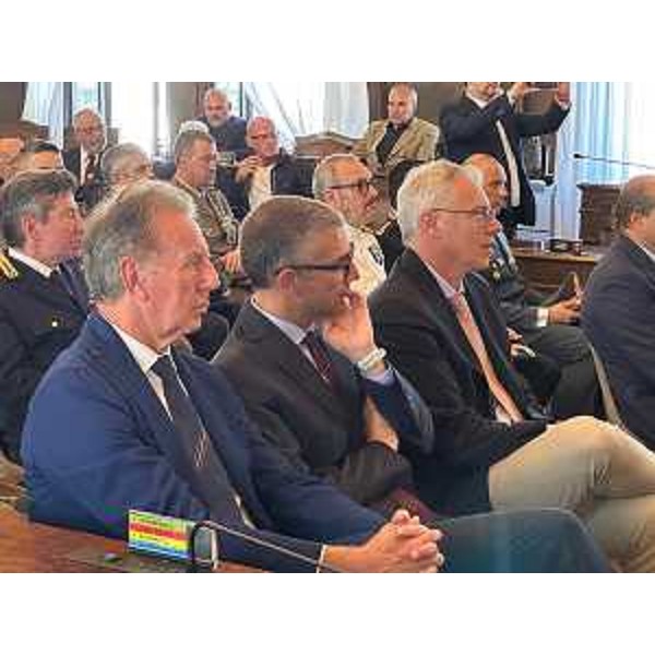 Da destra, il presidente del Consiglio regionale, Mauro Bordin; l'assessore regionale alle Autonomie locali, Pierpaolo Roberti; l'assessore regionale alla Difesa dell'ambiente, Fabio Scoccimarro - Da destra, il presidente del Consiglio regionale, Mauro Bordin; l'assessore regionale alle Autonomie locali, Pierpaolo Roberti; l'assessore regionale alla Difesa dell'ambiente, Fabio Scoccimarro