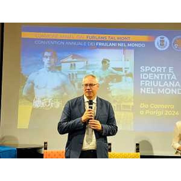 Il presidente del Cr Fvg, Mauro Bordin, interviene a Sequals alla convention "Sport, identità friulana nel mondo. Da Carnera a Parigi 2024" dell'Ente Friuli nel Mondo - Il presidente del Cr Fvg, Mauro Bordin, interviene a Sequals alla convention "Sport, identità friulana nel mondo. Da Carnera a Parigi 2024" dell'Ente Friuli nel Mondo
