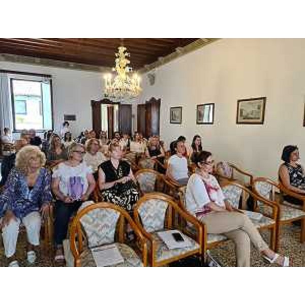 I partecipanti all'incontro svoltosi oggi a Udine, alla presenza dle vicegovernatore Mario Anzil - I partecipanti all'incontro svoltosi oggi a Udine, alla presenza dle vicegovernatore Mario Anzil