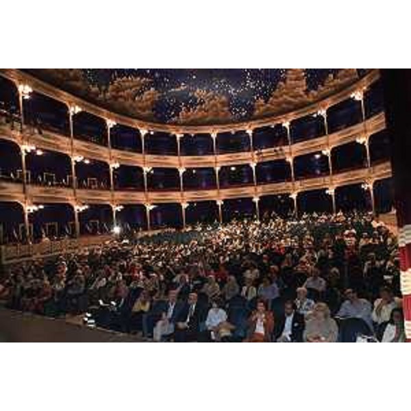 Il pubblico presente alla presentazione della stagione 2024-25 del Politeama Rossetti - Il pubblico presente alla presentazione della stagione 2024-25 del Politeama Rossetti