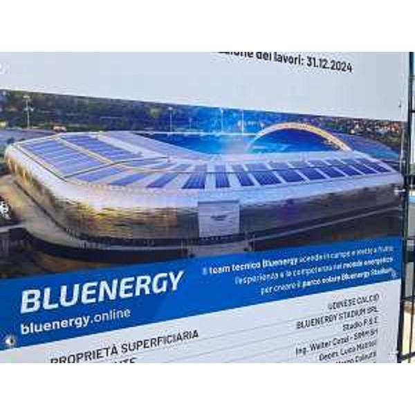 Il rendering dell'impianto fotovoltaico che sarà realizzato sulla copertura del Bluenergy Stadium di Udine - Il rendering dell'impianto fotovoltaico che sarà realizzato sulla copertura del Bluenergy Stadium di Udine