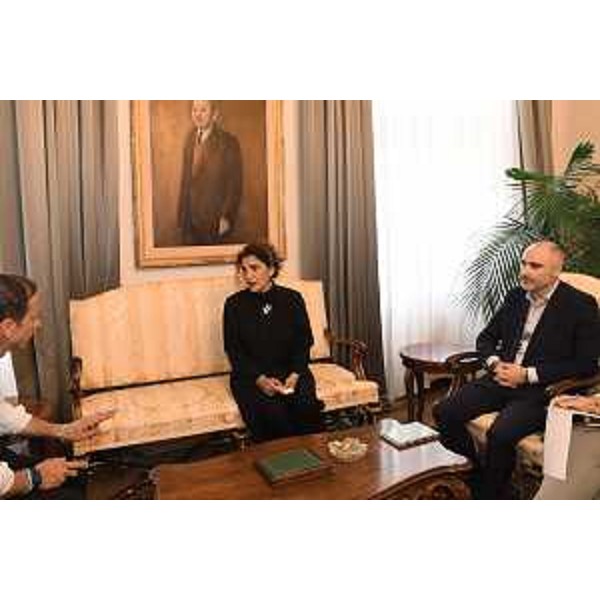Il governatore del Friuli Venezia Giulia Massimiliano Fedriga durante lincontro di questo pomeriggio con il Console generale di Georgia a Milano Natalia Kordzaia - Il governatore del Friuli Venezia Giulia Massimiliano Fedriga durante lincontro di questo pomeriggio con il Console generale di Georgia a Milano Natalia Kordzaia