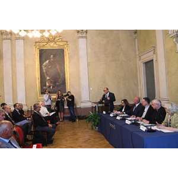 Il vicegovernatore Anzil (a destra) alla presentazione della 50esima Settimana sociale dei Cattolici a Trieste - Il vicegovernatore Anzil (a destra) alla presentazione della 50esima Settimana sociale dei Cattolici a Trieste
