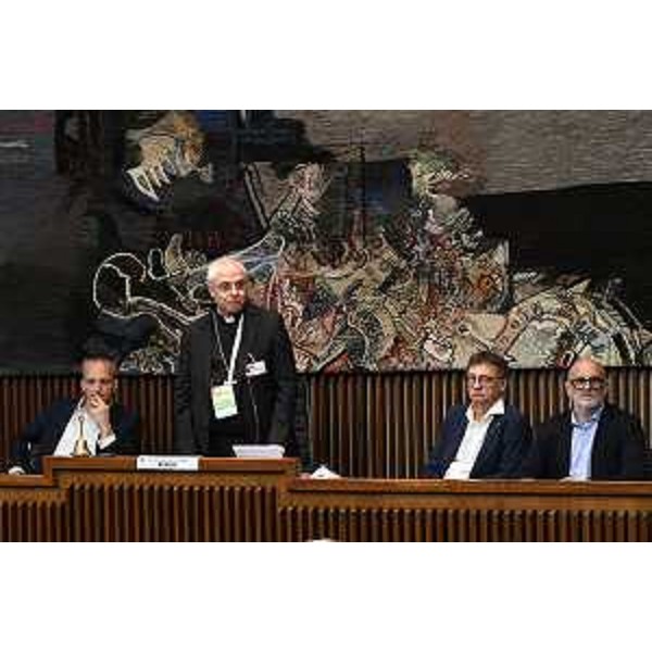 L'intervento del vescovo di Catania, Luigi Renna - L'intervento del vescovo di Catania, Luigi Renna