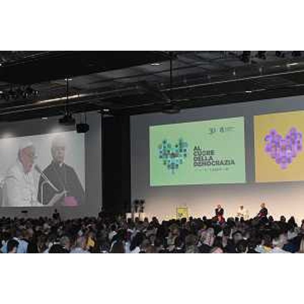 Il Papa durante la cinquantesima edizione delle Settimane sociali dei cattolici italiani - Il Papa durante la cinquantesima edizione delle Settimane sociali dei cattolici italiani