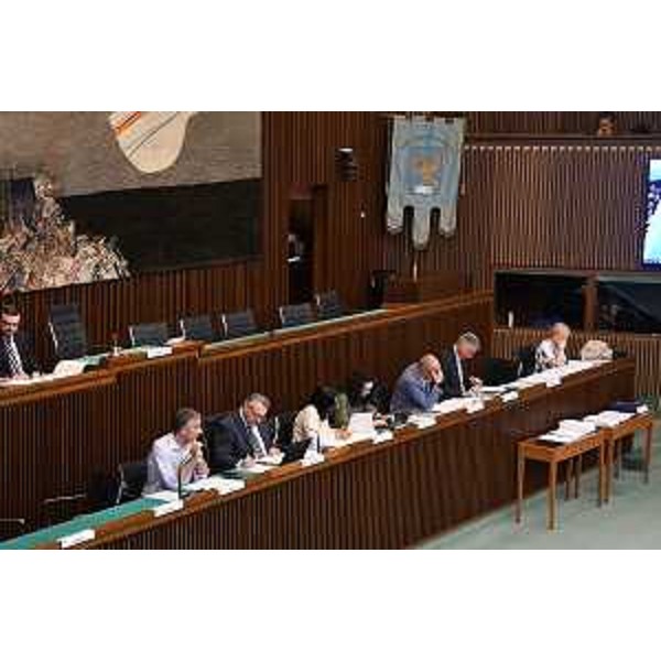 V Commissione al lavoro in aula - V Commissione al lavoro in aula