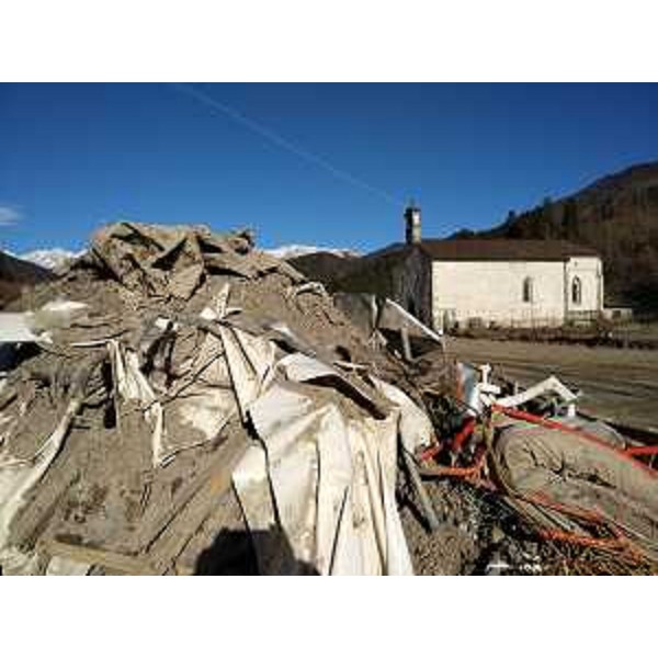 Foto storica di come giaceva la zona della pieve di S. Martino all'indomani della tempesta Vaia - Foto storica di come giaceva la zona della pieve di S. Martino all'indomani della tempesta Vaia