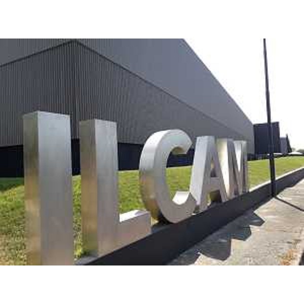 La struttura vista dall'esterno. - La struttura vista dall'esterno.