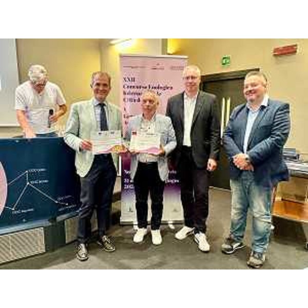 Da sinistra: Tiziano Venturini, coordinatore Città del vino Fvg, il sindaco di Palazzolo dello Stella Franco D'Altilia, il presidente del Cr Mauro Bordin e il consigliere regionale Diego Bernardis durante le premiazioni - Da sinistra: Tiziano Venturini, coordinatore Città del vino Fvg, il sindaco di Palazzolo dello Stella Franco D'Altilia, il presidente del Cr Mauro Bordin e il consigliere regionale Diego Bernardis durante le premiazioni