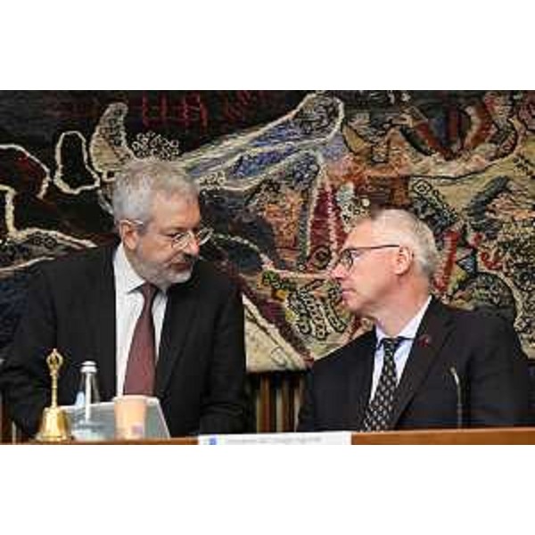 Furio Honsell (Open Sinistra Fvg) con il presidente del Cr Fvg, Mauro Bordin - Furio Honsell (Open Sinistra Fvg) con il presidente del Cr Fvg, Mauro Bordin