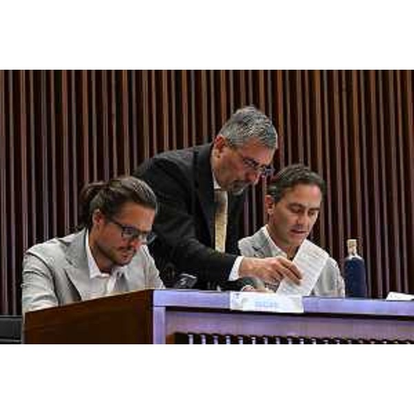 Andrea Carli (Pd) tra Enrico Bullian e Massimo Moretuzzo (Patto per l'Autonomia-Civica Fvg) - Andrea Carli (Pd) tra Enrico Bullian e Massimo Moretuzzo (Patto per l'Autonomia-Civica Fvg)