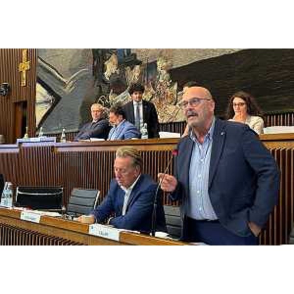L'assessore regionale Sebastiano Callari durante il suo intervento in Aula in occasione della manovra di assestamento di bilancio - L'assessore regionale Sebastiano Callari durante il suo intervento in Aula in occasione della manovra di assestamento di bilancio