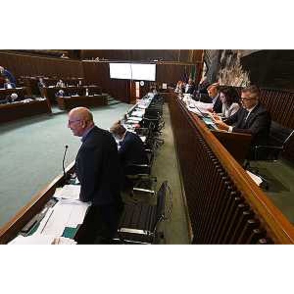 L'Aula impegnata nell'approvazione dell'articolo 10 dell'assessore regionale Sebastiano Callari - L'Aula impegnata nell'approvazione dell'articolo 10 dell'assessore regionale Sebastiano Callari