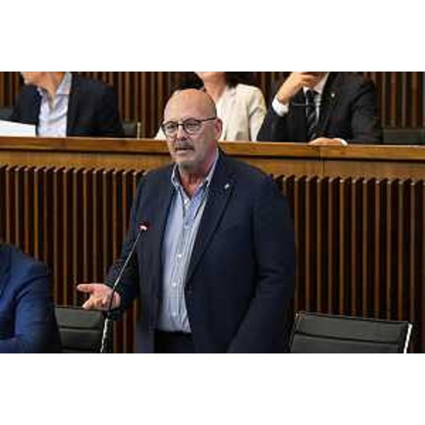 L'assessore regionale al Patrimonio, demanio, servizi generali e sistemi informativi - L'assessore regionale al Patrimonio, demanio, servizi generali e sistemi informativi