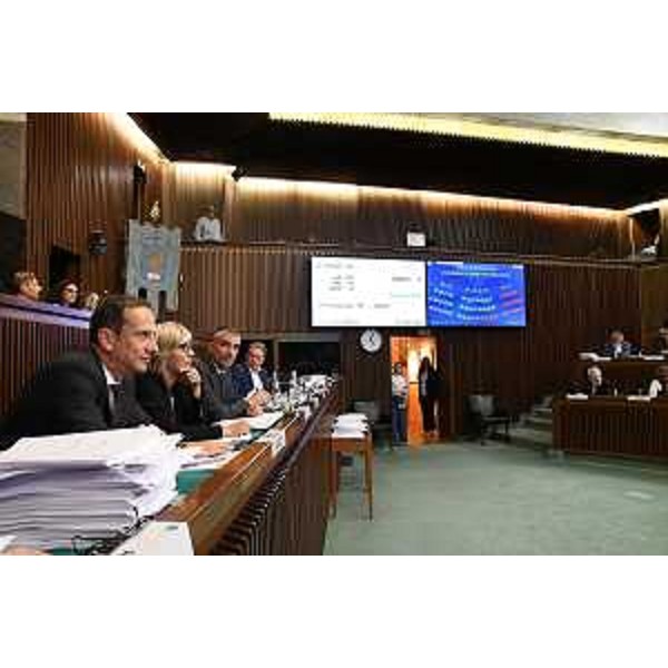 I banchi della Giunta al momento del voto finale - I banchi della Giunta al momento del voto finale