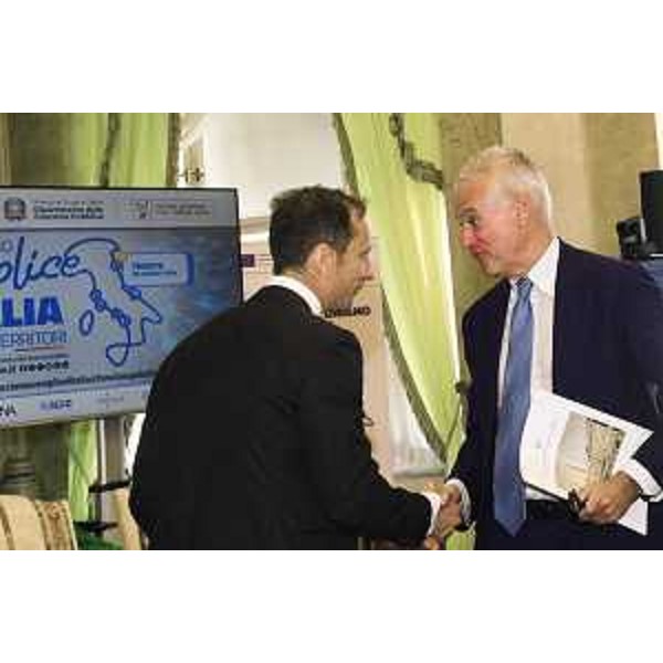 Il saluto fra il governatore Fedriga e il ministro Zangrillo, - Il saluto fra il governatore Fedriga e il ministro Zangrillo,