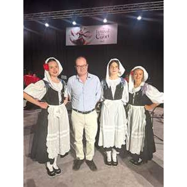 Il vicegovernatore del Friuli Venezia Giulia con delega a Cultura e Sport, Mario Anzil, al festival dei Cuori a Tarcento. - Il vicegovernatore del Friuli Venezia Giulia con delega a Cultura e Sport, Mario Anzil, al festival dei Cuori a Tarcento.