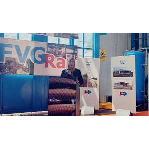 L'assessore alle Infrastrutture del Friuli Venezia Giulia Cristina Amirante, alla cerimonia per la sottoscrizione del protocollo d'intesa per la realizzazione dell'intervento "Nodo di Udine" - L'assessore alle Infrastrutture del Friuli Venezia Giulia Cristina Amirante, alla cerimonia per la sottoscrizione del protocollo d'intesa per la realizzazione dell'intervento "Nodo di Udine"