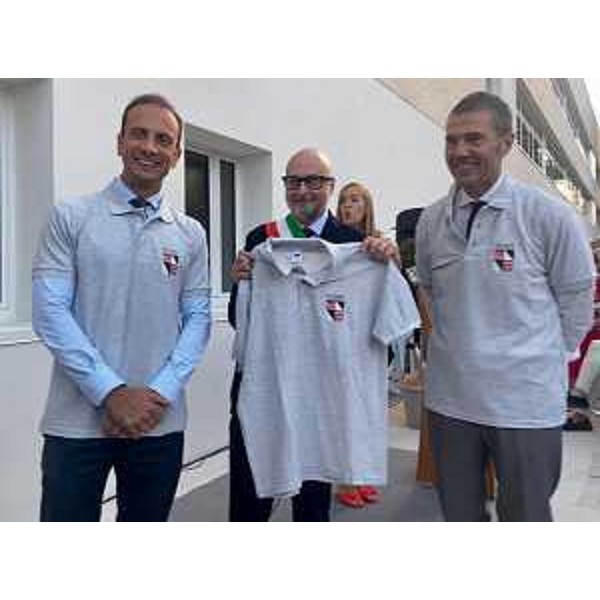 L'omaggio degli studenti della Lozer al governatore Fedriga - L'omaggio degli studenti della Lozer al governatore Fedriga