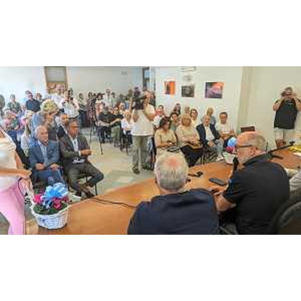 L'assessore regionale Riccardo Riccardi al microfono durante l'inaugurazione dell'Info point diabetologico di Precenicco - L'assessore regionale Riccardo Riccardi al microfono durante l'inaugurazione dell'Info point diabetologico di Precenicco