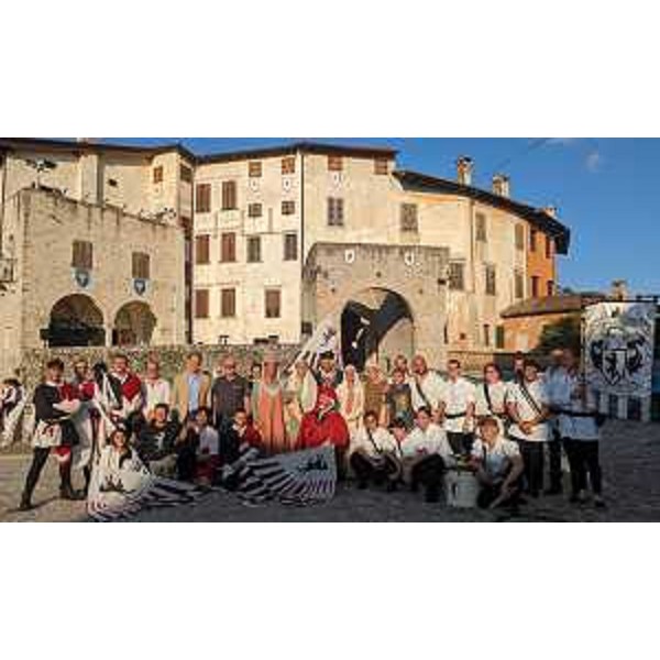 Immagini di Medioevo a Valvasone - Immagini di Medioevo a Valvasone