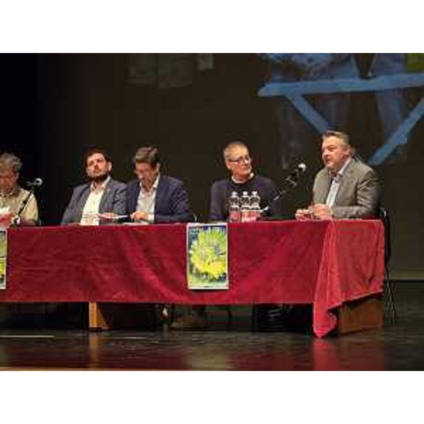 (A destra) Diego Bernardis (Fp) - (A destra) Diego Bernardis (Fp)