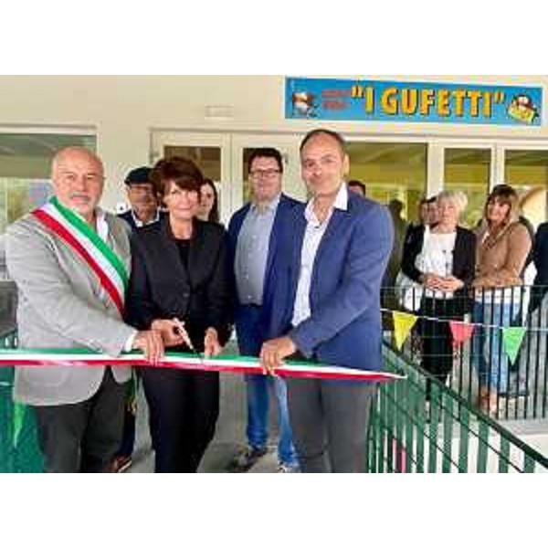 Taglio del nastro al nido "I gufetti" di Cornino, alla presenza dell'assessore regionale all'Istruzione Alessia Rosolen - Taglio del nastro al nido "I gufetti" di Cornino, alla presenza dell'assessore regionale all'Istruzione Alessia Rosolen