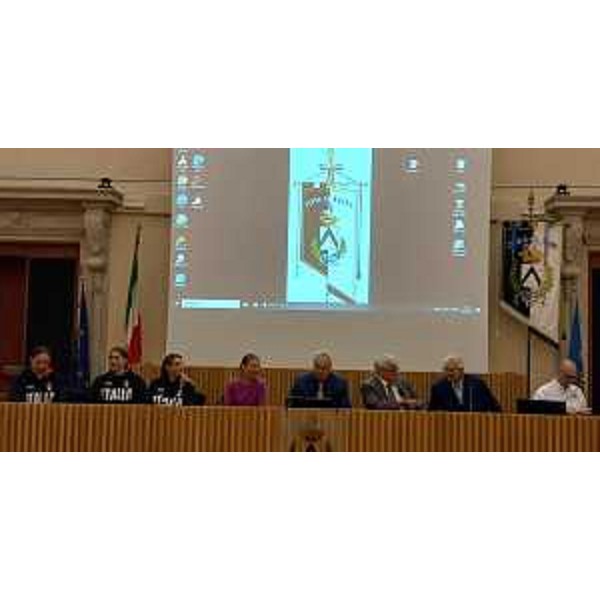 Il tavolo dei relatori in sala Aiace, con il presidente Bordin quarto da destra - Il tavolo dei relatori in sala Aiace, con il presidente Bordin quarto da destra