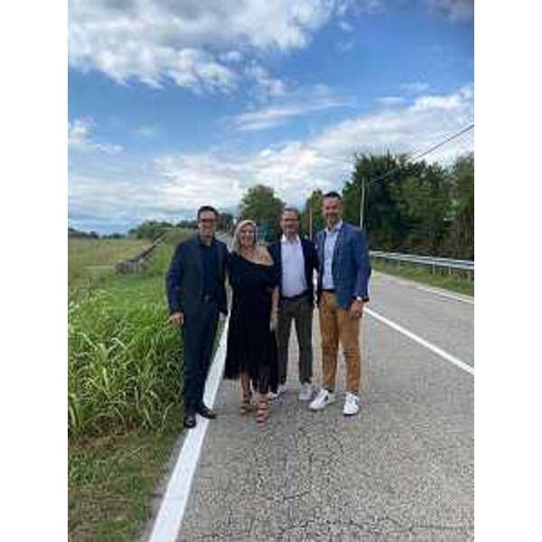 L'assessore regionale Cristina Amirante con l'Amministrazione di Santa Maria la Longa - L'assessore regionale Cristina Amirante con l'Amministrazione di Santa Maria la Longa