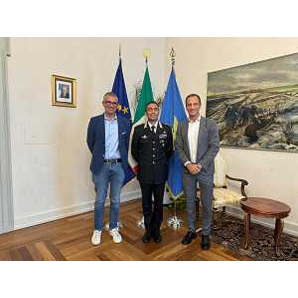 Da sinistra l'assessore Roberti, il comandante Migliozzi e il governatore Fedriga - Da sinistra l'assessore Roberti, il comandante Migliozzi e il governatore Fedriga