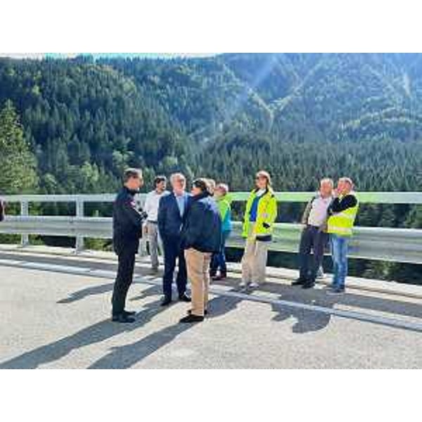 L'assessore regionale alla Protezione civile Riccardo Riccardi alla riapertura della Sr 465, bloccata da agosto a causa di una frana composta da detriti del ghiaione del Rio Bianco che impediva il transito verso Pradibosco, Pian di Casa, Sauris e il Cadore. - L'assessore regionale alla Protezione civile Riccardo Riccardi alla riapertura della Sr 465, bloccata da agosto a causa di una frana composta da detriti del ghiaione del Rio Bianco che impediva il transito verso Pradibosco, Pian di Casa, Sauris e il Cadore. 