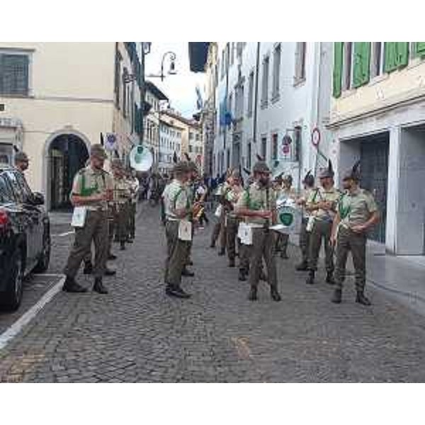 La banda della brigata Julia nelle strade del centro di Udine - La banda della brigata Julia nelle strade del centro di Udine