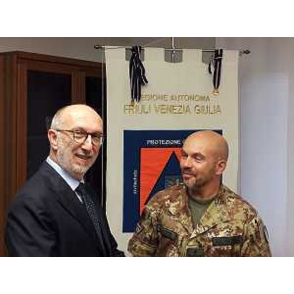 L'assessore Riccardi e il comandante Franco Del Favero. - L'assessore Riccardi e il comandante Franco Del Favero.