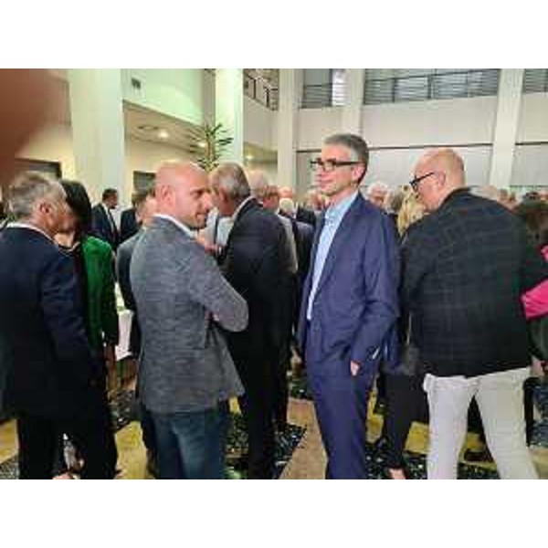 L'assessore alla Sicurezza, Pierpaolo Roberti, a destra, alla cerimonia di commiato per il prefetto di Pordenone. - L'assessore alla Sicurezza, Pierpaolo Roberti, a destra, alla cerimonia di commiato per il prefetto di Pordenone.