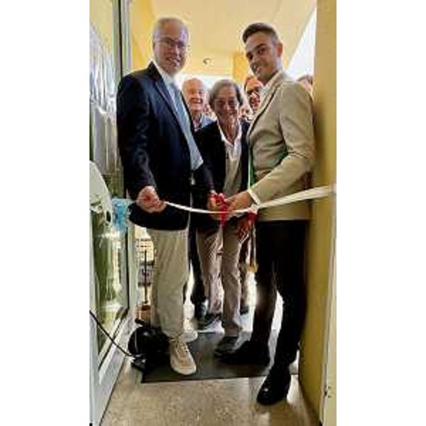 Il taglio del nastro con il sindaco di Trivignano Udinese, Roberto Tuniz - Il taglio del nastro con il sindaco di Trivignano Udinese, Roberto Tuniz