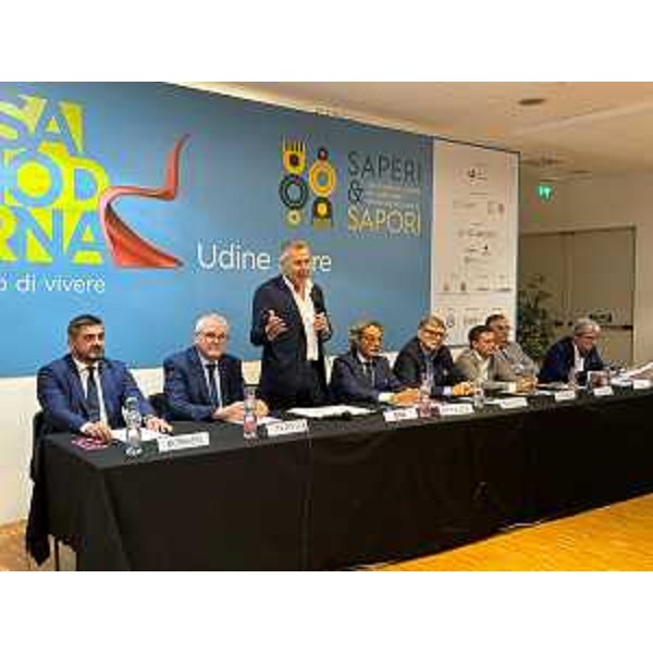 L'intervento dell'assessore regionale alle Attività produttive e Turismo, Sergio Emidio Bini. - L'intervento dell'assessore regionale alle Attività produttive e Turismo, Sergio Emidio Bini.