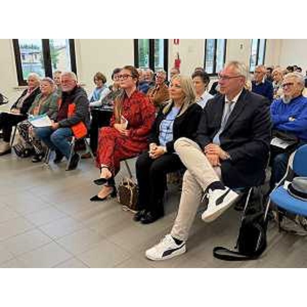 Il presidente del Cr Fvg, Mauro Bordin, a Muzzana prende parte alla presentazione della nuova biblioteca - Il presidente del Cr Fvg, Mauro Bordin, a Muzzana prende parte alla presentazione della nuova biblioteca