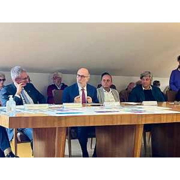 L'intervento dell'assessore regionale alla Salute, Riccardo Riccardi, in occasione della presentazione del progetto 'Oltre il bianco con la cromoterapia' - L'intervento dell'assessore regionale alla Salute, Riccardo Riccardi, in occasione della presentazione del progetto 'Oltre il bianco con la cromoterapia'