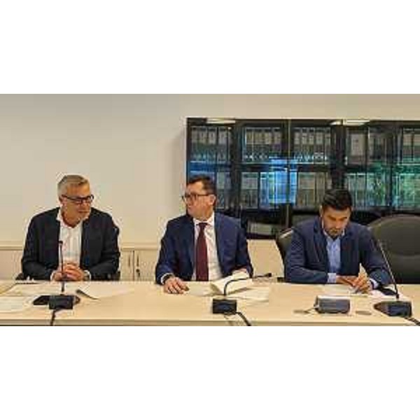 L'assessore Bini durante la riunione del Cal - L'assessore Bini durante la riunione del Cal