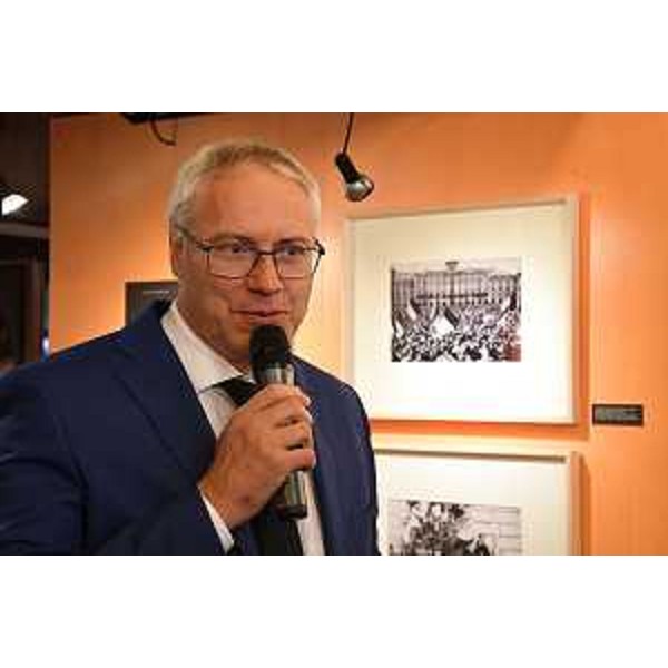 Il presidente del Cr, Mauro Bordin, inaugura la mostra "É arrivata l'Italia! Trieste 1945" - Il presidente del Cr, Mauro Bordin, inaugura la mostra "É arrivata l'Italia! Trieste 1945" 