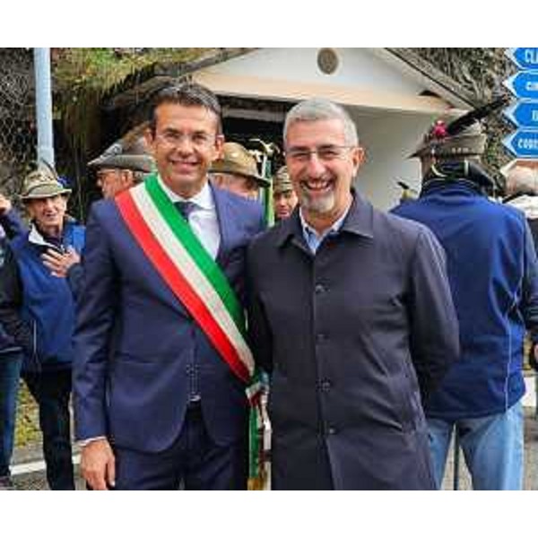 Il consigliere del Pd Andrea Carli assieme al sindaco di Longarone, Roberto Padrin - Il consigliere del Pd Andrea Carli assieme al sindaco di Longarone, Roberto Padrin