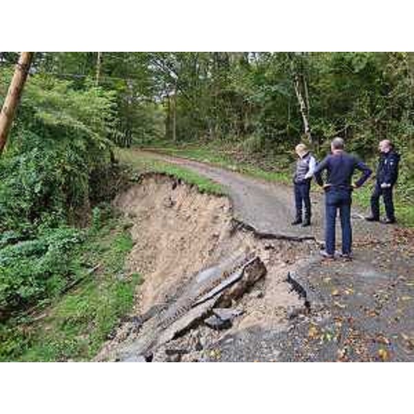 L'assessore regionale con delega alla Protezione civile Riccardo Riccardi ad Andreis - L'assessore regionale con delega alla Protezione civile Riccardo Riccardi ad Andreis