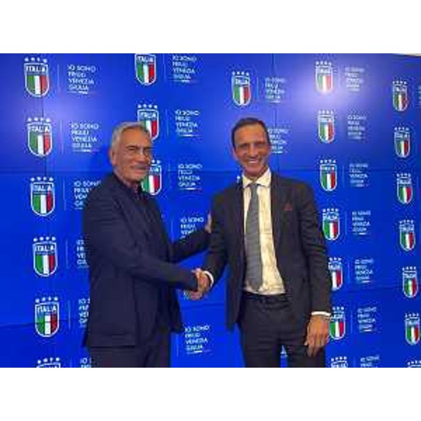 Il governatore Fedriga con il presidente della Figc Gabriele Gravina. - Il governatore Fedriga con il presidente della Figc Gabriele Gravina.