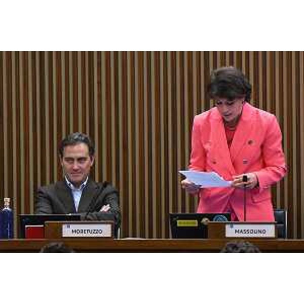 Giulia Massolino (Patto-Civica) a fianco del suo capogruppo, Massimo Moretuzzo - Giulia Massolino (Patto-Civica) a fianco del suo capogruppo, Massimo Moretuzzo