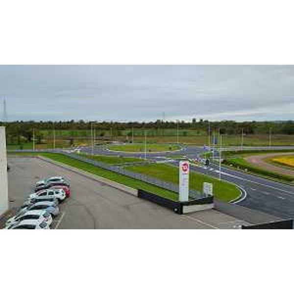 La nuova rotatoria a Povoletto, nella zona industriale e agricola di Grions del Torre. - La nuova rotatoria a Povoletto, nella zona industriale e agricola di Grions del Torre.