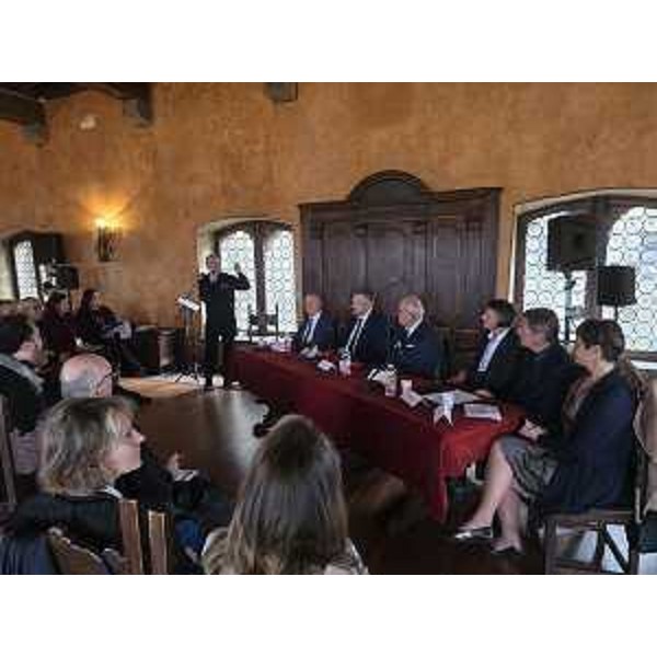 Un momento dell'apertura del Visavì Talking Time - Un momento dell'apertura del Visavì Talking Time