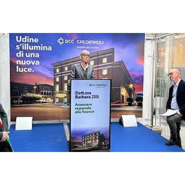 L'intervento dell'assessore regionale alle Finanze Barbara Zilli durante la cerimonia di inaugurazione della nuova filiale di CrediFriuli a Udine - L'intervento dell'assessore regionale alle Finanze Barbara Zilli durante la cerimonia di inaugurazione della nuova filiale di CrediFriuli a Udine