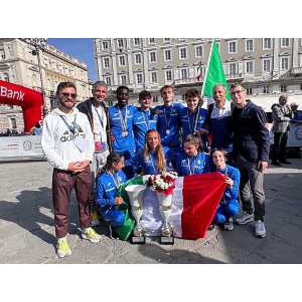 Roberti assieme all'onorevole Walter Rizzetto con la delegazione italiana - Roberti assieme all'onorevole Walter Rizzetto con la delegazione italiana